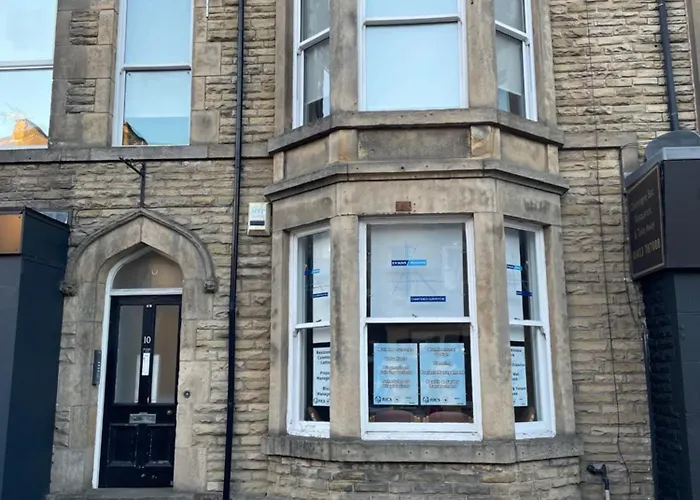 Train Station View Appartement