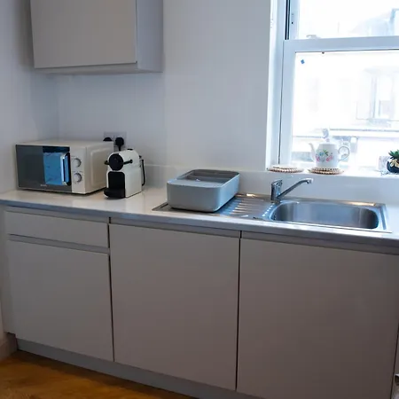 Train Station View Appartement